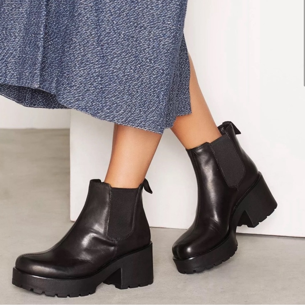 Vagabond Dioon Chelsea Bootie - Leather Black Womens 7US/38EU